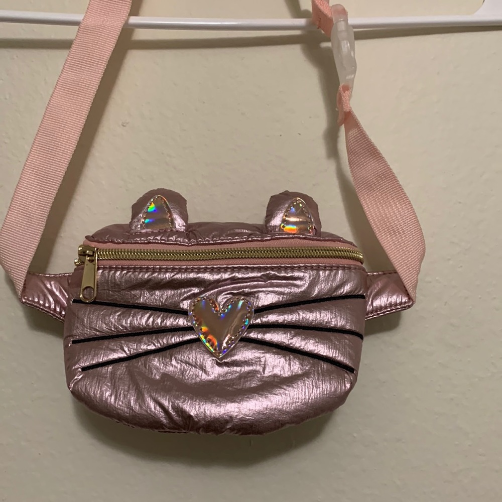 Kids pink Fanny pack.